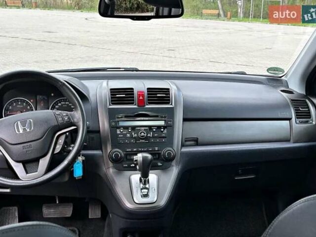 Хонда СРВ, объемом двигателя 2 л и пробегом 170 тыс. км за 10000 $, фото 4 на Automoto.ua