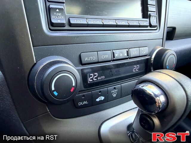 Хонда СРВ, объемом двигателя 2.2 л и пробегом 195 тыс. км за 15800 $, фото 8 на Automoto.ua