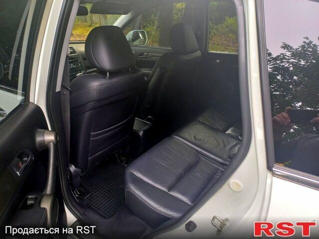 Хонда СРВ, объемом двигателя 2.4 л и пробегом 130 тыс. км за 16500 $, фото 4 на Automoto.ua