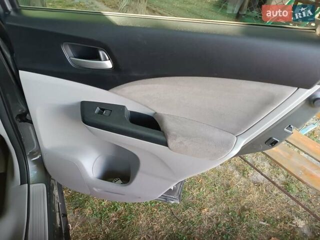 Хонда СРВ, объемом двигателя 2.35 л и пробегом 189 тыс. км за 12400 $, фото 25 на Automoto.ua