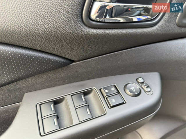 Хонда СРВ, объемом двигателя 2.2 л и пробегом 261 тыс. км за 18800 $, фото 29 на Automoto.ua