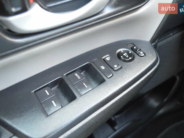 Хонда СРВ, объемом двигателя 2.36 л и пробегом 148 тыс. км за 19999 $, фото 23 на Automoto.ua