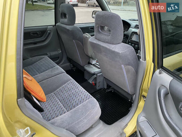 Жовтий Хонда СРВ, об'ємом двигуна 1.97 л та пробігом 400 тис. км за 4900 $, фото 5 на Automoto.ua