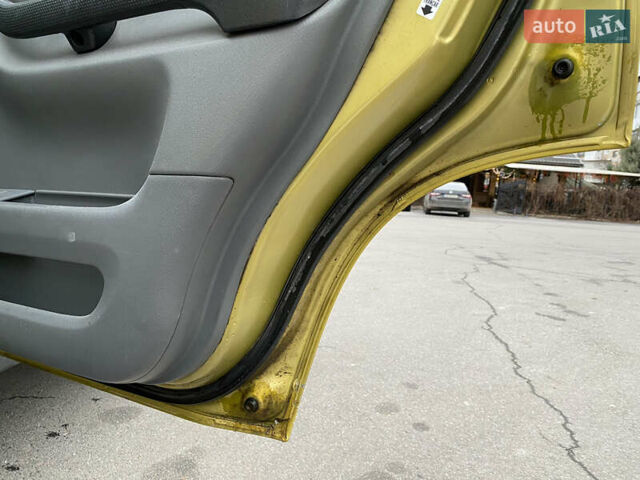 Жовтий Хонда СРВ, об'ємом двигуна 1.97 л та пробігом 400 тис. км за 4900 $, фото 6 на Automoto.ua