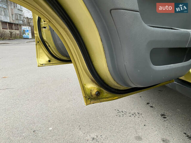 Жовтий Хонда СРВ, об'ємом двигуна 1.97 л та пробігом 400 тис. км за 4900 $, фото 17 на Automoto.ua