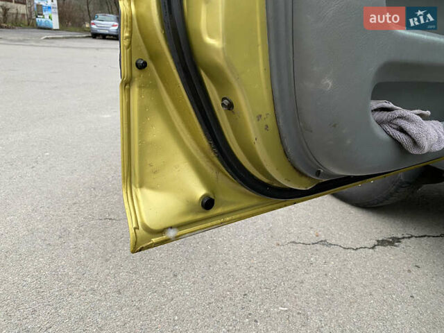 Жовтий Хонда СРВ, об'ємом двигуна 1.97 л та пробігом 400 тис. км за 4900 $, фото 15 на Automoto.ua