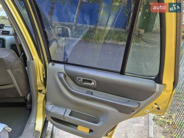 Хонда СРВ 1999 в Краматорске на Automoto.ua Желтый Хонда СРВ, объемом двигателя 2 л и пробегом 307 тыс. км за 5100 $, фото 19 на Automoto.ua
