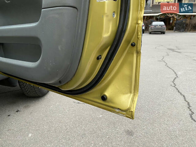 Жовтий Хонда СРВ, об'ємом двигуна 1.97 л та пробігом 400 тис. км за 4900 $, фото 9 на Automoto.ua