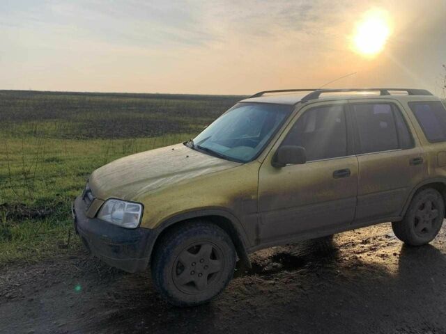Желтый Хонда СРВ, объемом двигателя 2 л и пробегом 300 тыс. км за 1890 $, фото 1 на Automoto.ua