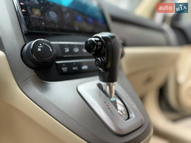 Желтый Хонда СРВ, объемом двигателя 2.4 л и пробегом 297 тыс. км за 8990 $, фото 13 на Automoto.ua