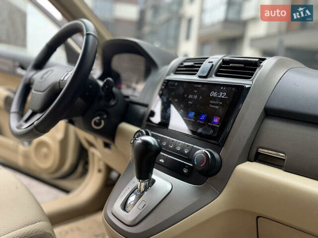 Желтый Хонда СРВ, объемом двигателя 2.4 л и пробегом 297 тыс. км за 8990 $, фото 25 на Automoto.ua