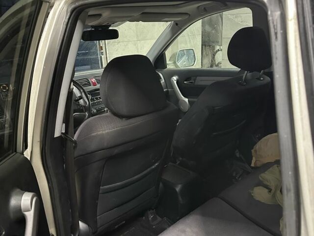 Сірий Хонда СРВ, об'ємом двигуна 2 л та пробігом 300 тис. км за 4400 $, фото 6 на Automoto.ua