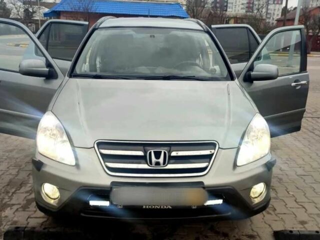 Серый Хонда СРВ, объемом двигателя 2.2 л и пробегом 350 тыс. км за 4600 $, фото 2 на Automoto.ua