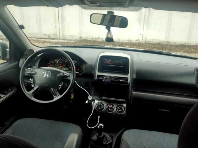 Серый Хонда СРВ, объемом двигателя 2.2 л и пробегом 350 тыс. км за 4600 $, фото 7 на Automoto.ua