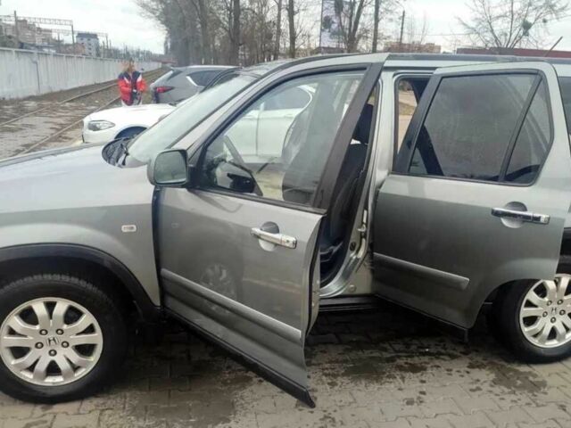 Серый Хонда СРВ, объемом двигателя 2.2 л и пробегом 350 тыс. км за 4600 $, фото 5 на Automoto.ua