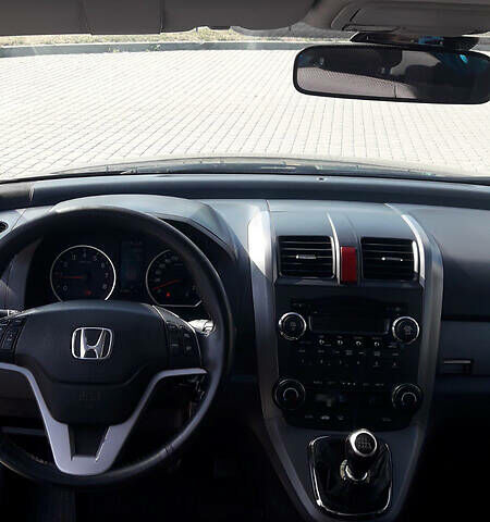 Серый Хонда СРВ, объемом двигателя 2 л и пробегом 178 тыс. км за 10000 $, фото 1 на Automoto.ua