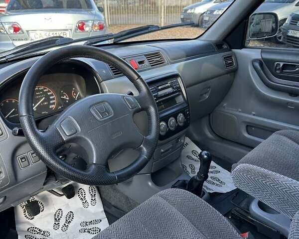 Серый Хонда СРВ, объемом двигателя 2 л и пробегом 300 тыс. км за 4950 $, фото 12 на Automoto.ua