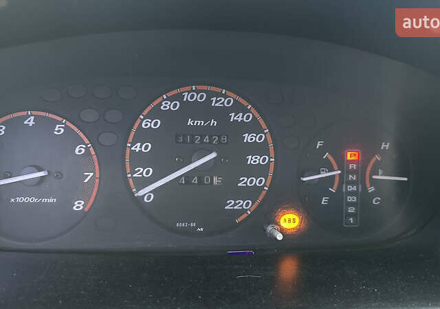 Серый Хонда СРВ, объемом двигателя 2 л и пробегом 312 тыс. км за 5000 $, фото 9 на Automoto.ua