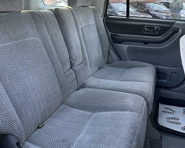 Серый Хонда СРВ, объемом двигателя 2 л и пробегом 300 тыс. км за 4950 $, фото 10 на Automoto.ua