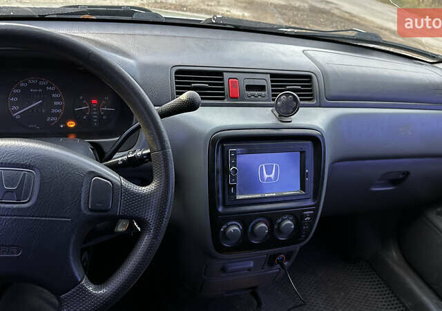Серый Хонда СРВ, объемом двигателя 2 л и пробегом 312 тыс. км за 5000 $, фото 11 на Automoto.ua