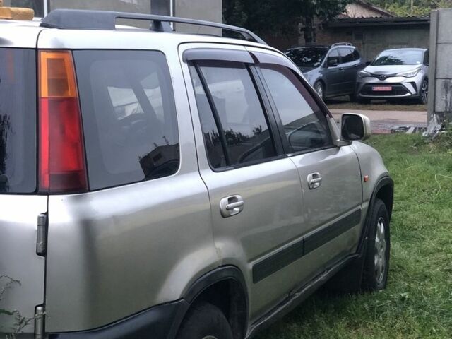 Серый Хонда СРВ, объемом двигателя 2 л и пробегом 400 тыс. км за 3400 $, фото 3 на Automoto.ua