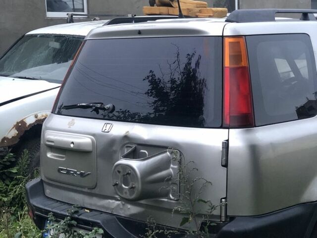 Серый Хонда СРВ, объемом двигателя 2 л и пробегом 400 тыс. км за 3400 $, фото 4 на Automoto.ua