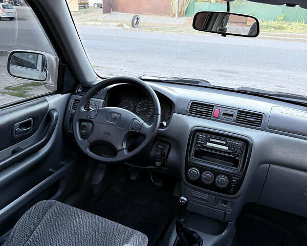 Сірий Хонда СРВ, об'ємом двигуна 1.97 л та пробігом 359 тис. км за 5600 $, фото 7 на Automoto.ua