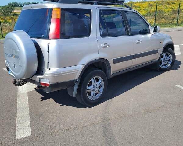 Сірий Хонда СРВ, об'ємом двигуна 2 л та пробігом 350 тис. км за 4998 $, фото 3 на Automoto.ua