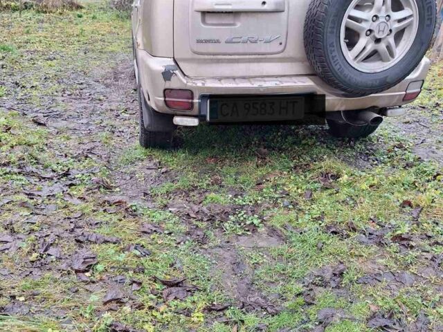 Серый Хонда СРВ, объемом двигателя 1.98 л и пробегом 444 тыс. км за 4750 $, фото 1 на Automoto.ua