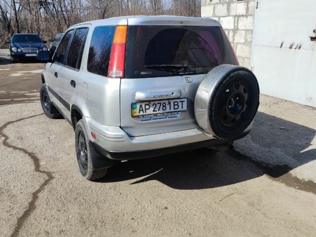 Сірий Хонда СРВ, об'ємом двигуна 2 л та пробігом 200 тис. км за 3800 $, фото 2 на Automoto.ua