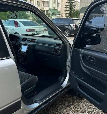 Хонда СРВ 2000 в Львове на Automoto.ua Серый Хонда СРВ, объемом двигателя 2 л и пробегом 154 тыс. км за 5600 $, фото 6 на Automoto.ua