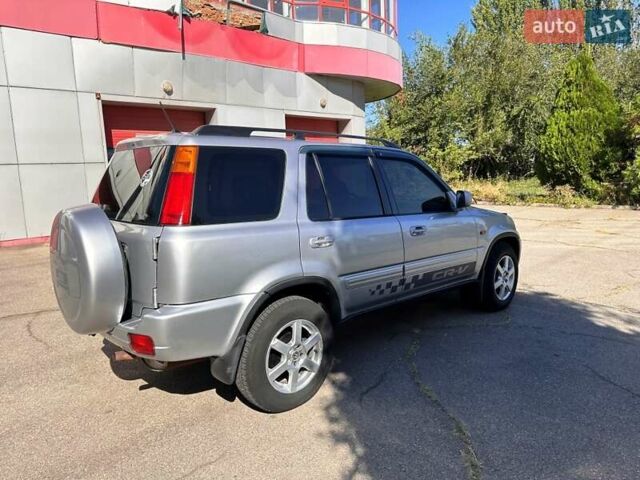 Серый Хонда СРВ, объемом двигателя 2 л и пробегом 288 тыс. км за 7400 $, фото 19 на Automoto.ua
