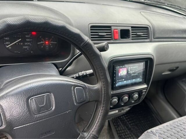 Серый Хонда СРВ, объемом двигателя 2 л и пробегом 317 тыс. км за 2050 $, фото 7 на Automoto.ua