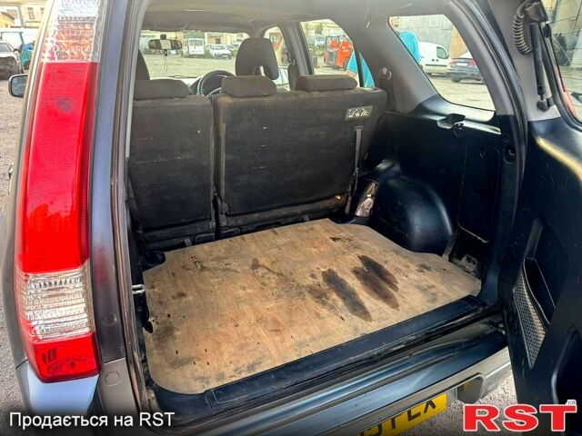 Серый Хонда СРВ, объемом двигателя 2.2 л и пробегом 233 тыс. км за 3000 $, фото 8 на Automoto.ua