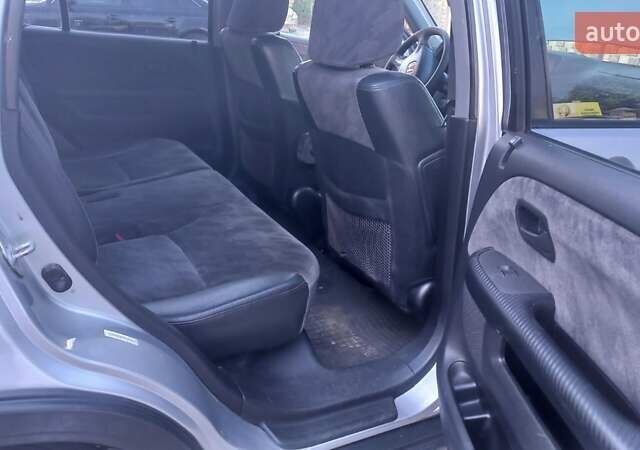 Серый Хонда СРВ, объемом двигателя 2 л и пробегом 240 тыс. км за 6700 $, фото 20 на Automoto.ua