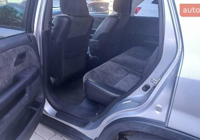 Серый Хонда СРВ, объемом двигателя 2 л и пробегом 240 тыс. км за 6700 $, фото 8 на Automoto.ua