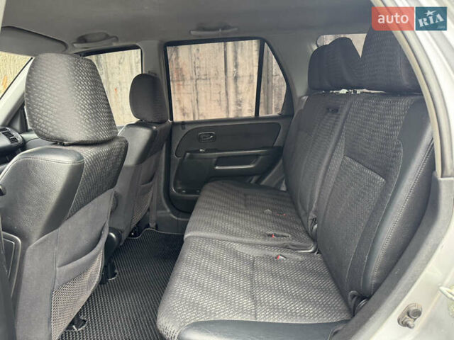 Серый Хонда СРВ, объемом двигателя 2 л и пробегом 228 тыс. км за 5800 $, фото 30 на Automoto.ua