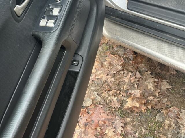 Серый Хонда СРВ, объемом двигателя 2 л и пробегом 320 тыс. км за 2364 $, фото 7 на Automoto.ua