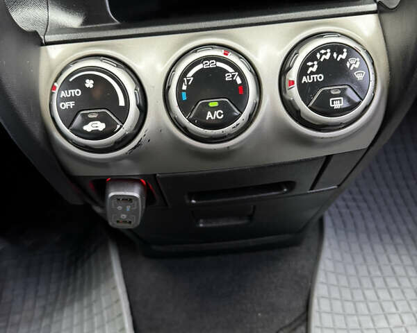 Серый Хонда СРВ, объемом двигателя 2 л и пробегом 178 тыс. км за 7500 $, фото 7 на Automoto.ua