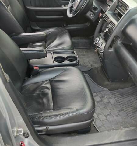 Сірий Хонда СРВ, об'ємом двигуна 2 л та пробігом 340 тис. км за 6500 $, фото 4 на Automoto.ua