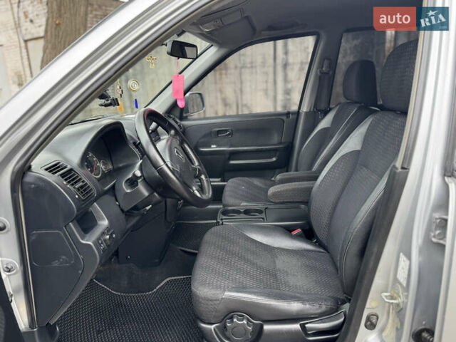 Серый Хонда СРВ, объемом двигателя 2 л и пробегом 228 тыс. км за 5800 $, фото 21 на Automoto.ua