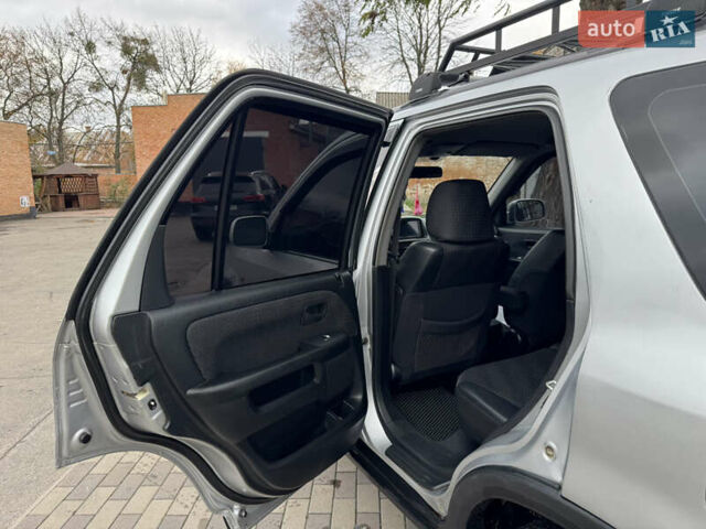 Серый Хонда СРВ, объемом двигателя 2 л и пробегом 228 тыс. км за 5800 $, фото 29 на Automoto.ua