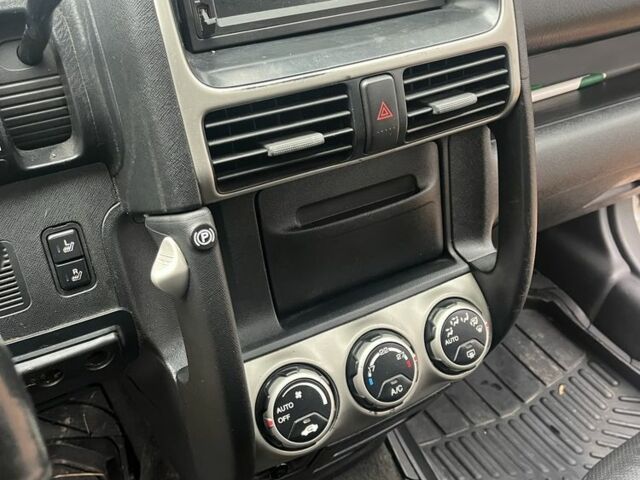 Серый Хонда СРВ, объемом двигателя 2 л и пробегом 320 тыс. км за 2364 $, фото 6 на Automoto.ua