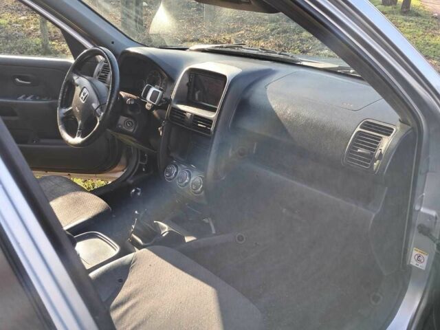 Серый Хонда СРВ, объемом двигателя 2 л и пробегом 333 тыс. км за 3300 $, фото 8 на Automoto.ua