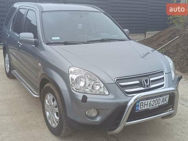 Серый Хонда СРВ, объемом двигателя 2 л и пробегом 256 тыс. км за 7500 $, фото 2 на Automoto.ua