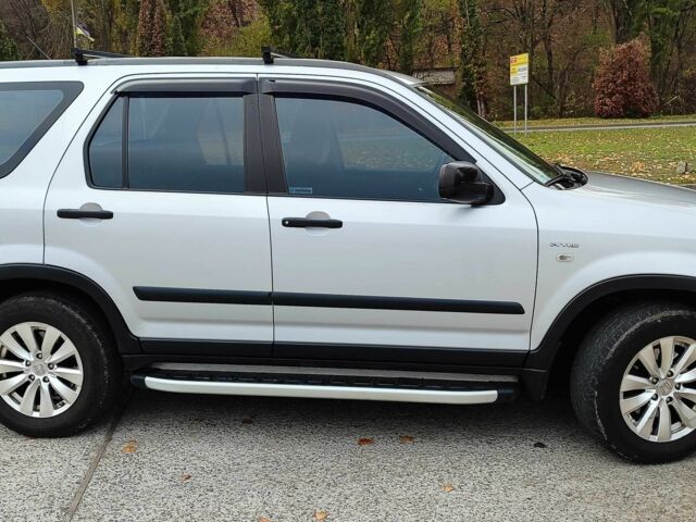 Серый Хонда СРВ, объемом двигателя 2 л и пробегом 254 тыс. км за 8700 $, фото 5 на Automoto.ua