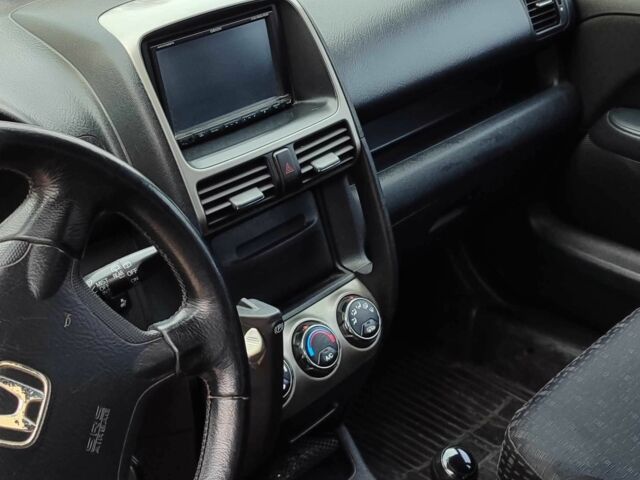 Серый Хонда СРВ, объемом двигателя 2 л и пробегом 254 тыс. км за 8700 $, фото 7 на Automoto.ua