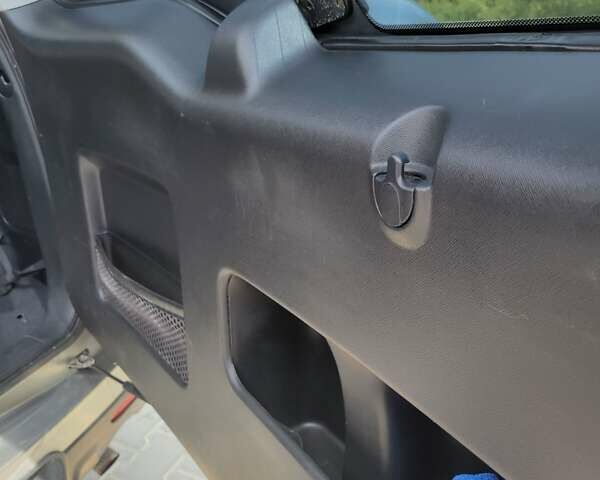 Серый Хонда СРВ, объемом двигателя 2.2 л и пробегом 317 тыс. км за 7500 $, фото 10 на Automoto.ua