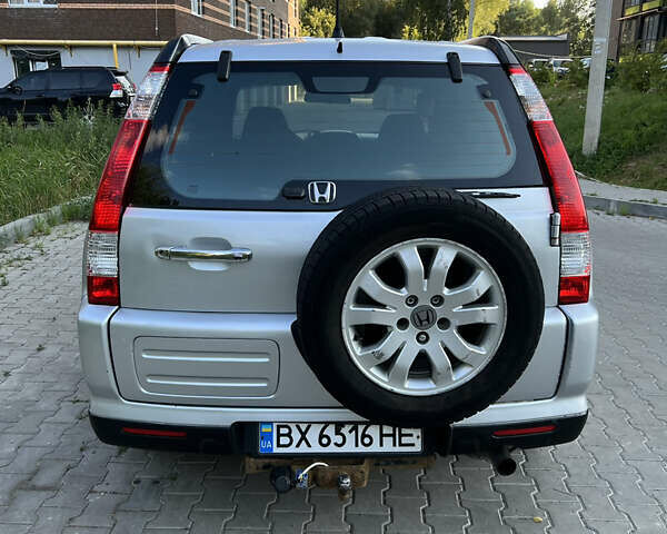 Сірий Хонда СРВ, об'ємом двигуна 2 л та пробігом 350 тис. км за 5999 $, фото 1 на Automoto.ua