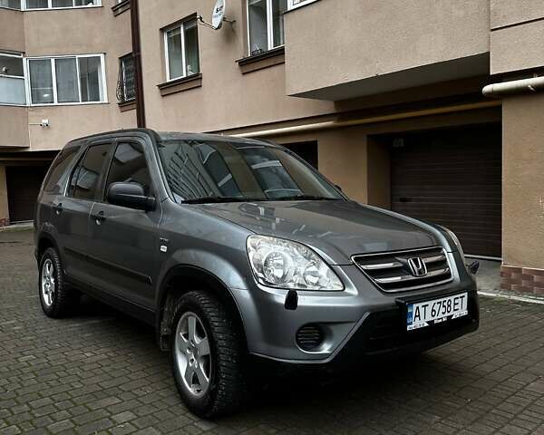 Серый Хонда СРВ, объемом двигателя 2 л и пробегом 400 тыс. км за 6000 $, фото 1 на Automoto.ua